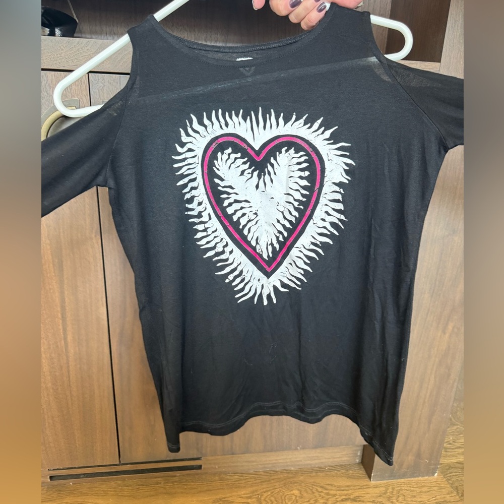 Black Heart Graphic Long Sleeve Top